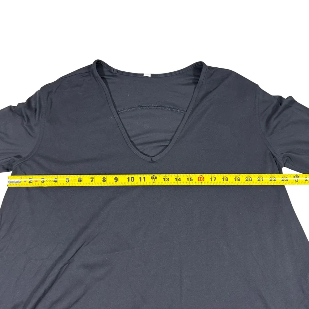 Lululemon Back In Action V Neck Long Sleeve Women's Large Black‎ Top